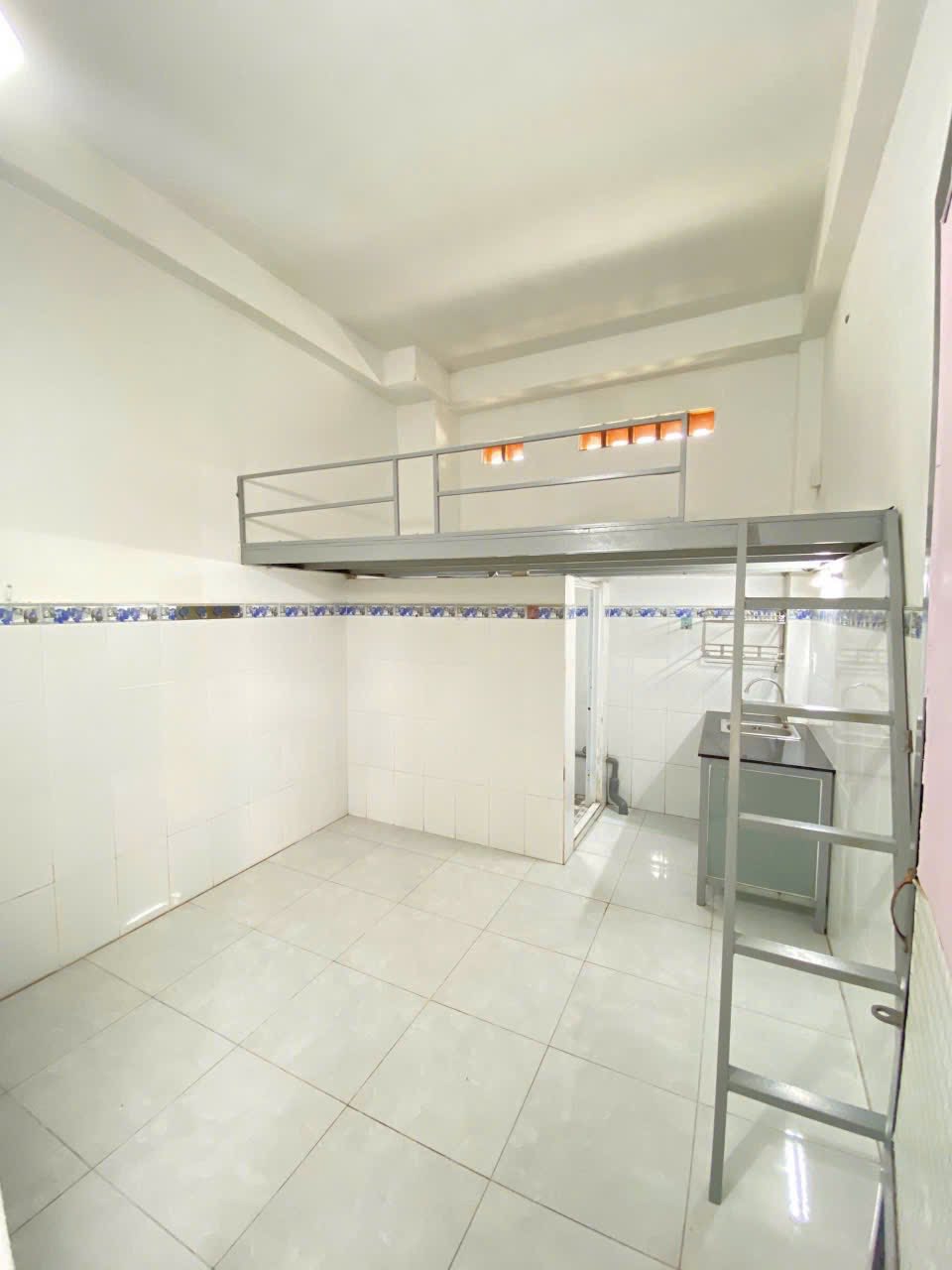 Phòng Trọ 526 Kha Vạn Cân (2)