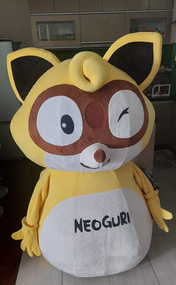 Mình cần thanh lý con Mascot màu vàng  (1)