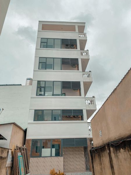 Phòng trống tòa nhà mới xây (4)