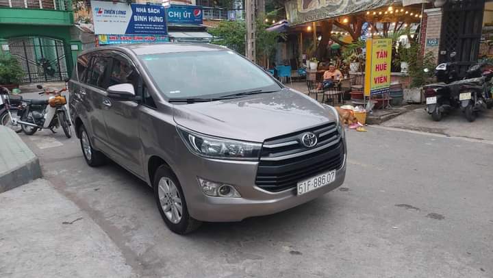 Bán xe Innova 2017 (1)