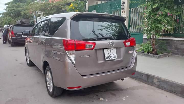 Bán xe Innova 2017 (2)