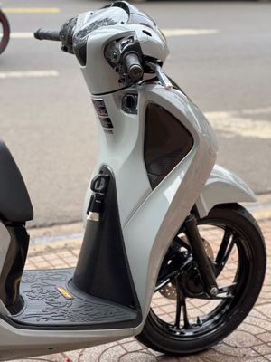 Sh Nam 2017 ( 150cc , Phanh ABS ) bản Full up xi măng 350 cực đẹp