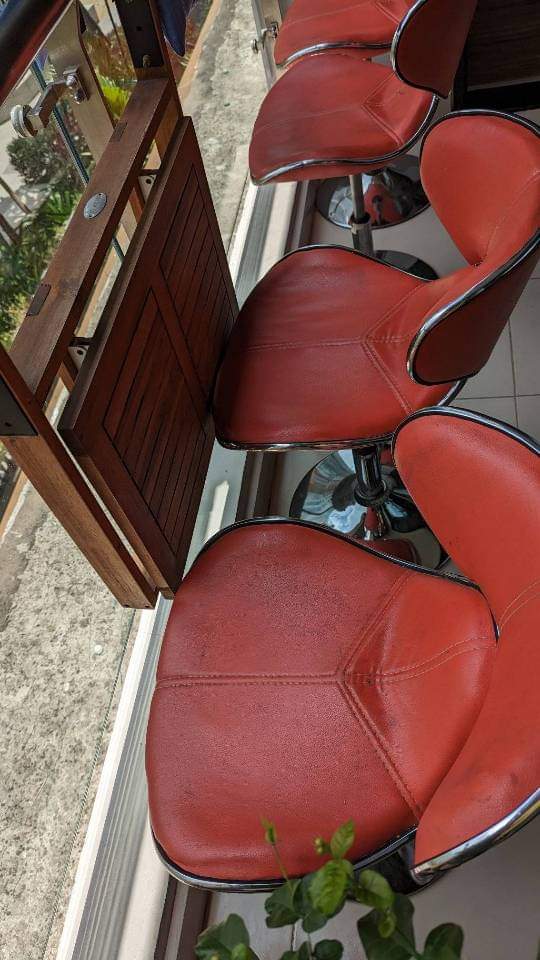 Thanh lý 4 ghế giá 1 triệu (1)
