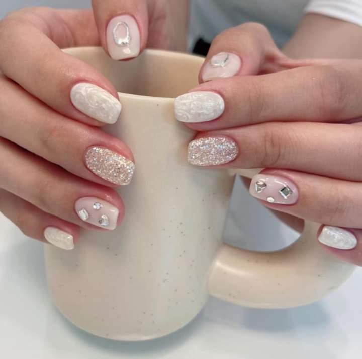 Nhân Viên Nail Và Gội Đầu Dưỡng Sinh - Hạnh Beauty (1)