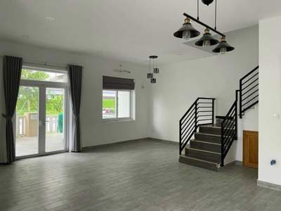 Bán căn góc 2 mặt tiền tại Lovera Park