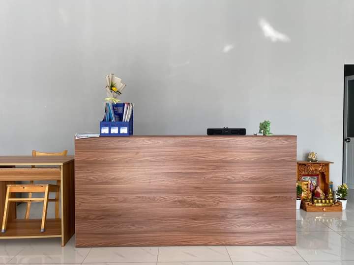 Thanh lý quầy lễ tân  (2)