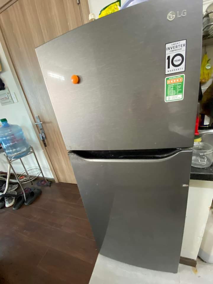 Dọn nhà thanh lý gấp bộ bàn ghế inox chắc chắn cho sinh viên (2)