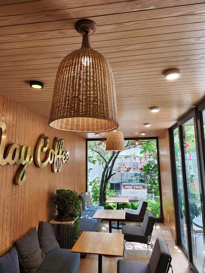 Mình cần thanh lý toàn bộ bàn ghế, thiết bị (bàn mát, tủ mát trưng bày, máy lạnh,...) quán cafe. (2)
