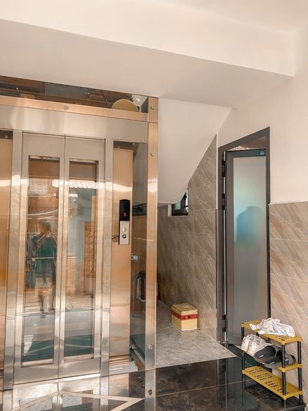 Phòng trống tòa nhà mới xây (1)