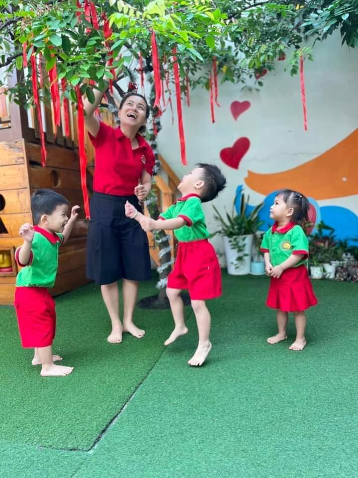 Tuyển Giáo Viên Mầm Non Và Nhân Viên Cấp Dưỡng (3)